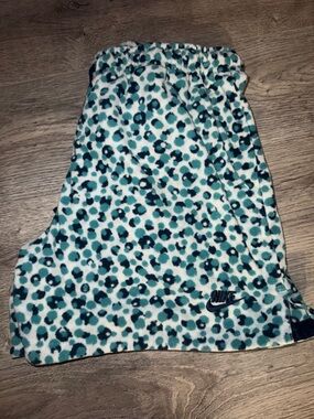 Nike Sportswear Club polar Fleece shorts teal abstract leopard print M